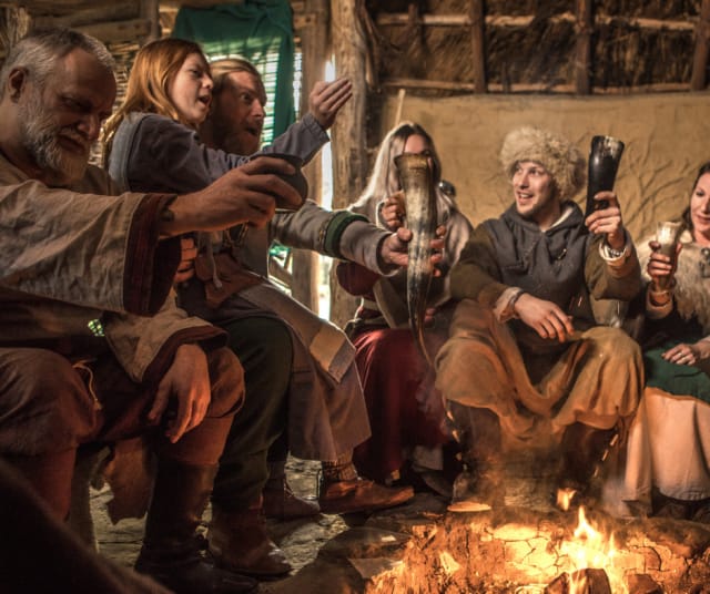 Kuvituskuva - viikinkien juhlat ovat kaiken nykytiedon valossa näyttäneet tältä.