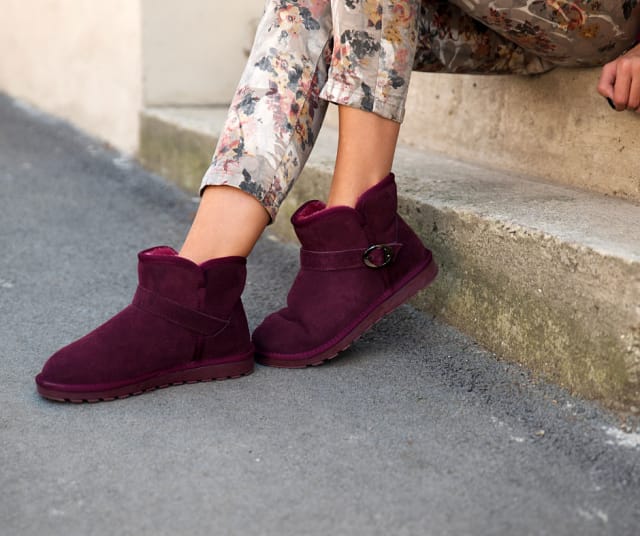 Todennäköisesti ne jalkineet, joita Duffy luulee aamutossuiksi.