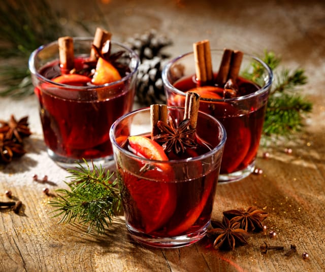 Alkon Neuvonantajilleen teettämän kyselyn mukaan perinteisiä glögejä suosii noin joka kolmas (30 %) vastaajista, kun taas uudenlaisten glögien kannattajia on hieman useampi (35 %).