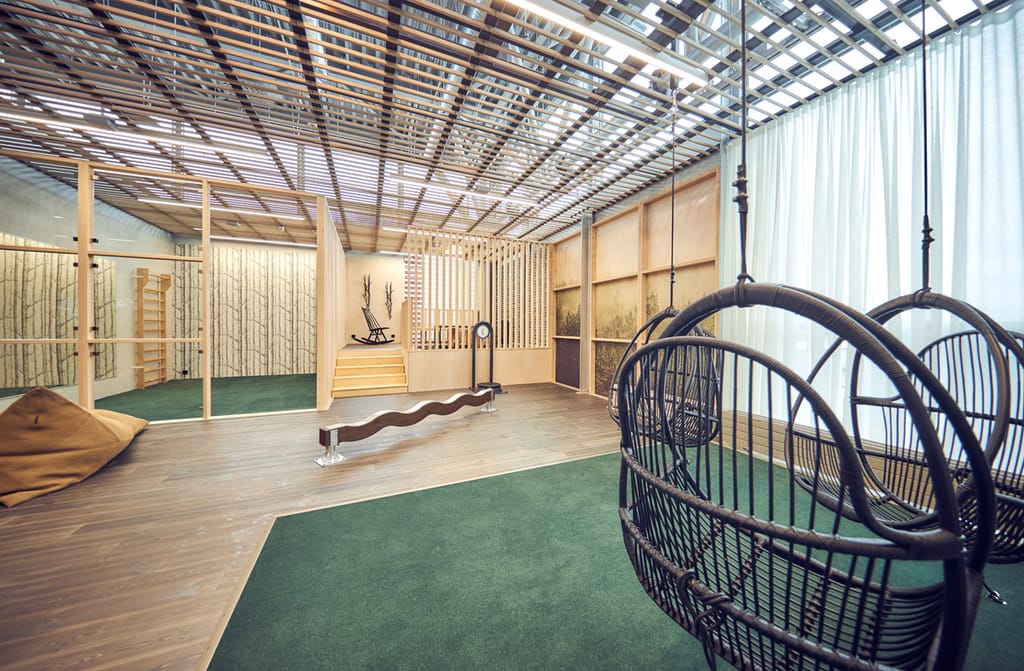 Helsinki-Vantaa lentokentän olohuone Majan jumppa-alue palauttaa pitkän lennon jäljiltä.