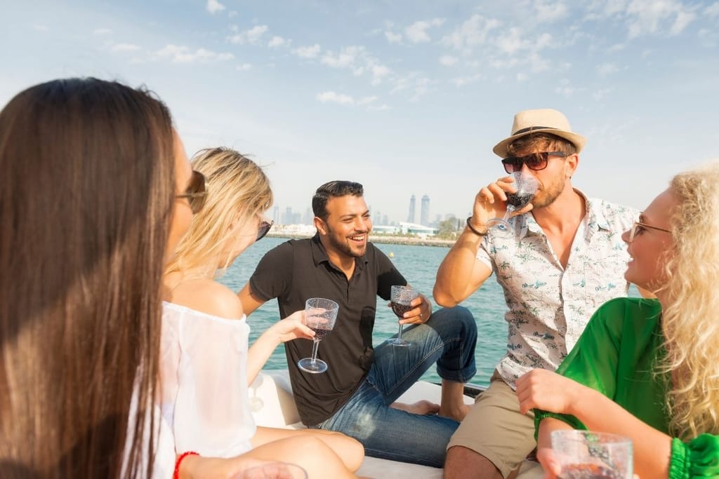 diginomadit elämä ulkomailla halpa elämä aurinko ystävät matkustaminen