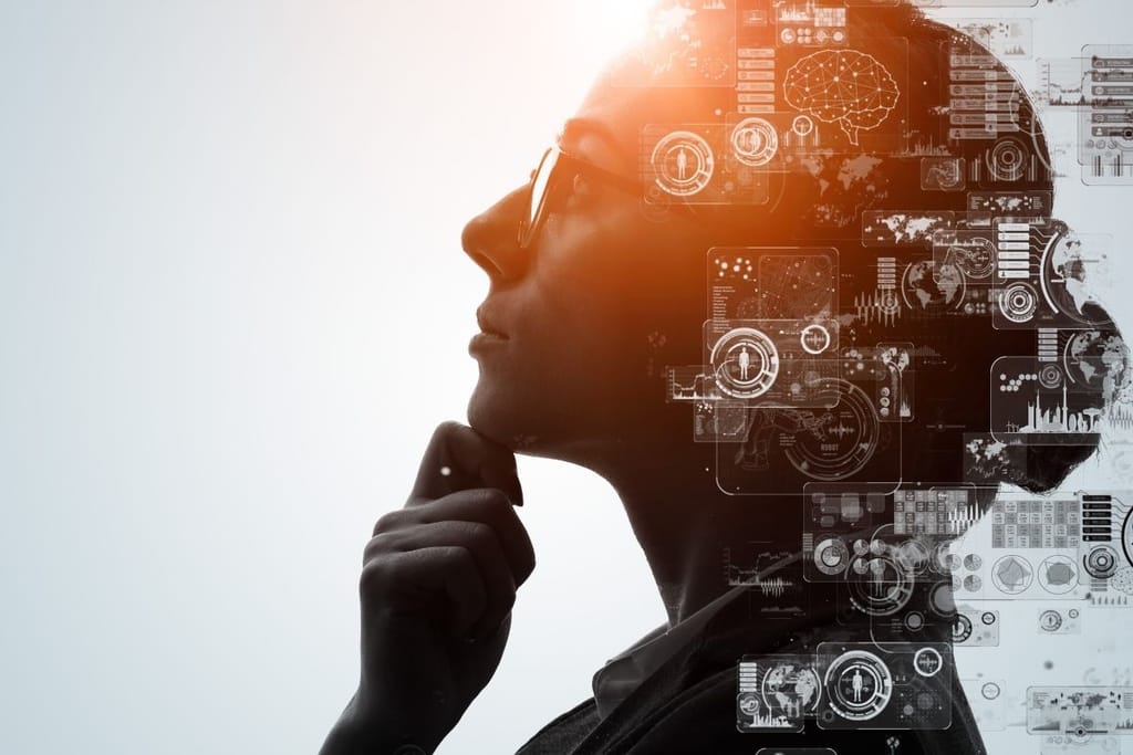 Henkilö pohtii tekoälyn käyttöä ja digitaalista dataa visualisoituna pään ympärillä