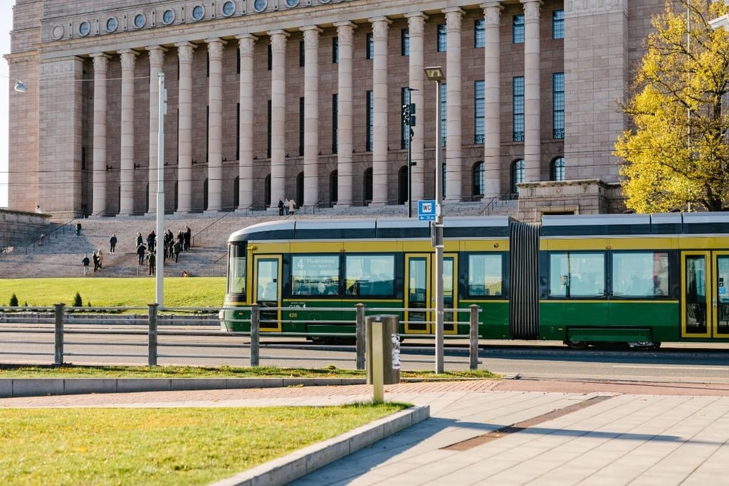 eduskuntatalo helsinki politiikka suomi valta julkinen rakennus