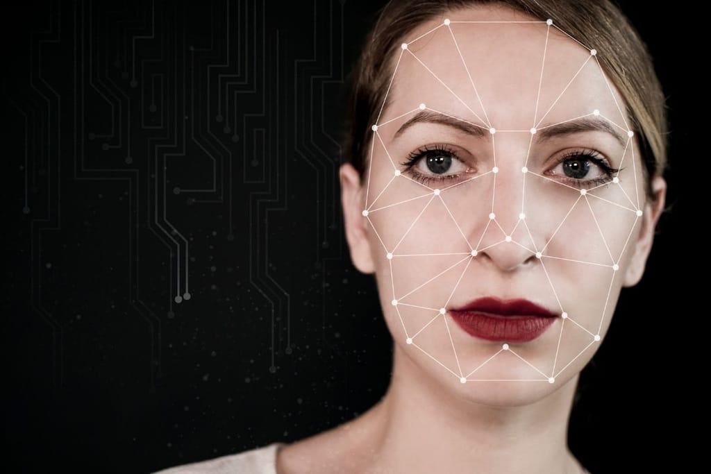 Kasvontunnistusteknologiaa havainnollistava kasvokuva – näin tunnistat tekoälyvideon ja deepfake-väärennöksen somessa.