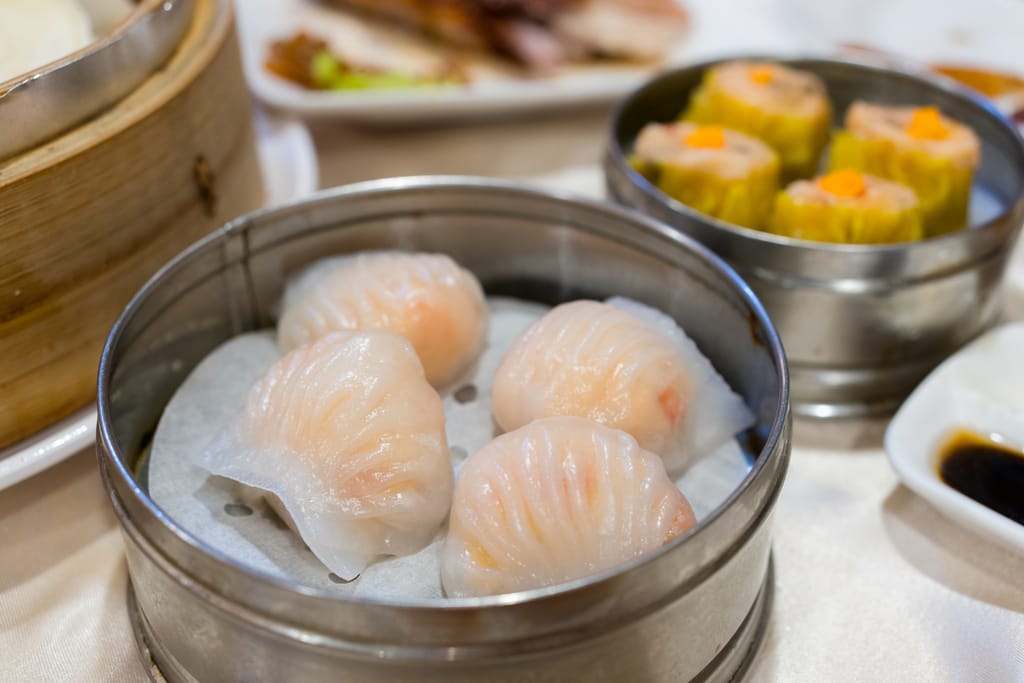 Höyrytettyjä dumplings-nyyttejä ravintolassa.