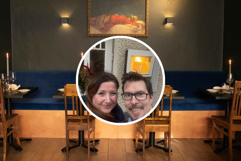 Taustalla ravintola Le Ankka. Edessä pikkukuva yrittäjäpariskunnasta.