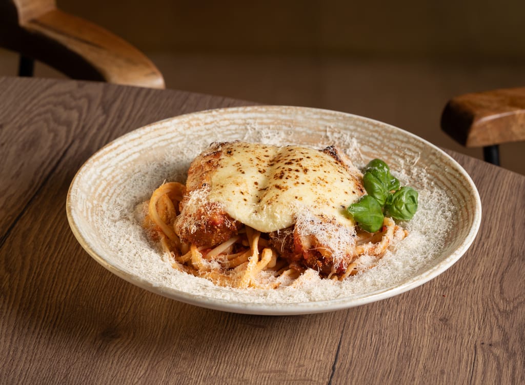 Los Pollos -ravintolan kanatasku-annos.