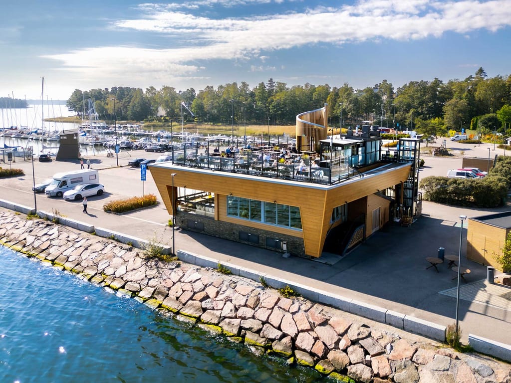 Kuva Nokkalan Majakasta ylhäältä päin kuvattuna.