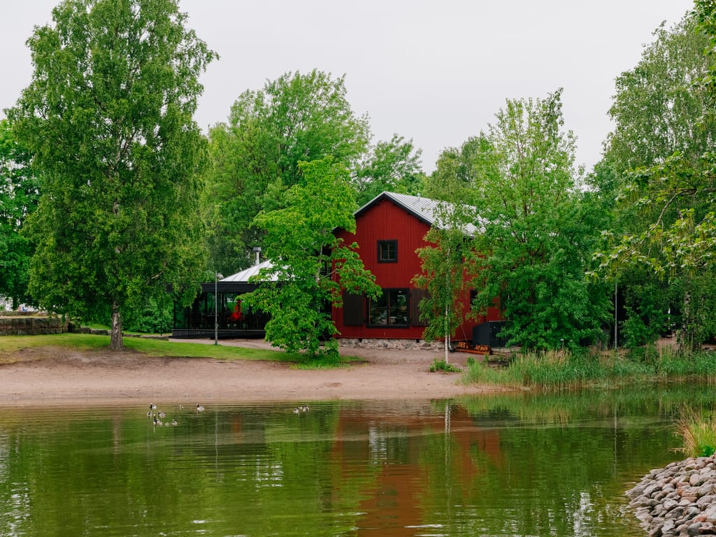 Rogue Rouge ravintola vedeltä päin.