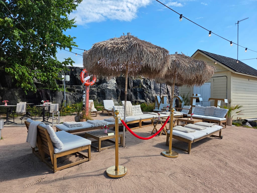 Mattolaituri-ravintolan beach-alue.