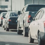 Ruuhkainen liikenne Euroopassa kuvastaa energiakriisin vaikutuksia arkeen ja työmatkoihin