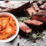 Kimchi ja grillipihvi – korealainen fermentoitu kaali pihvin lisukkeena