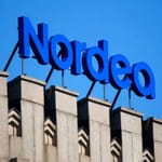 Nordea-pankin kyltti talon katolla