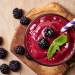 Marjaista smoothie sisältää paljon sokeria.