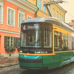 Helsingin ratikka liikennöi keskustassa ennen Runeberginkadun pitkää ratikkakatkoa
