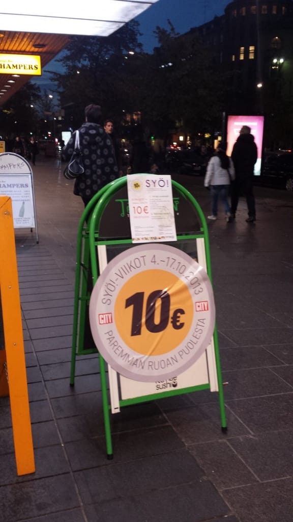 Cityn SYÖ! Helsinki -viikot ovat käynnissä. Hyviä tarjouksia ympäri kaupunkia. Kuva Mannerheimintieltä.