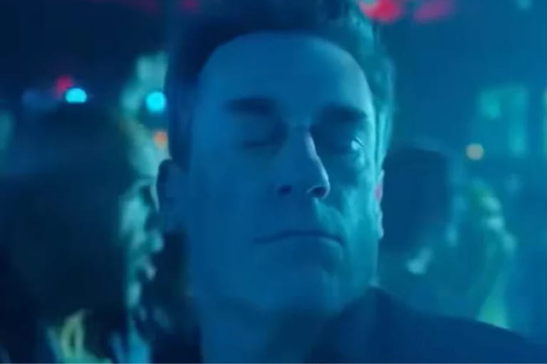 Jon Hamm yökerhossa.