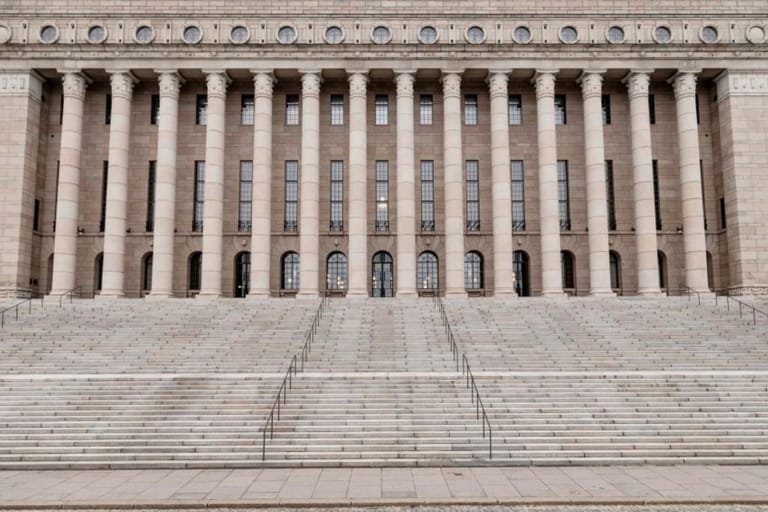 Suomen eduskuntatalo eli niin kutsuttu Arkadianmäki.