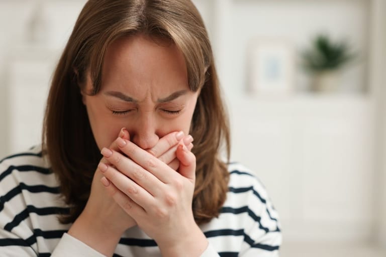 pahoinvointi salmonella oireet nainen ruokamyrkytys kuume heikotus