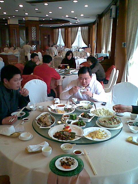 Lounasherkkuja Ningbossa