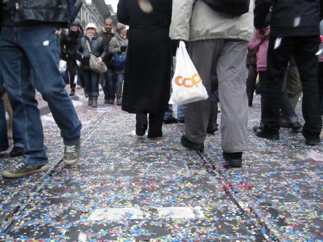 Zibelemärit ja paperisilppua