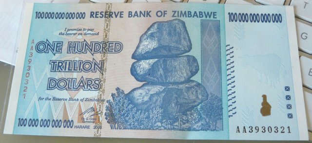 100 000 000 000 000 dollaria