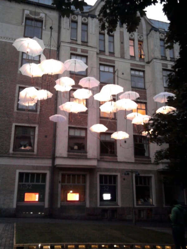 Tilataidetta Punavuoressa kesällä 2010.