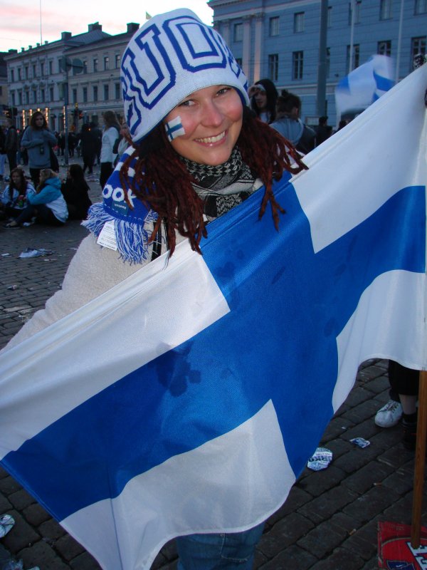 Tosifani Maija, 28. Ettei kellekään jää epäselväksi, tässä EI olla Ruotsin faneja.