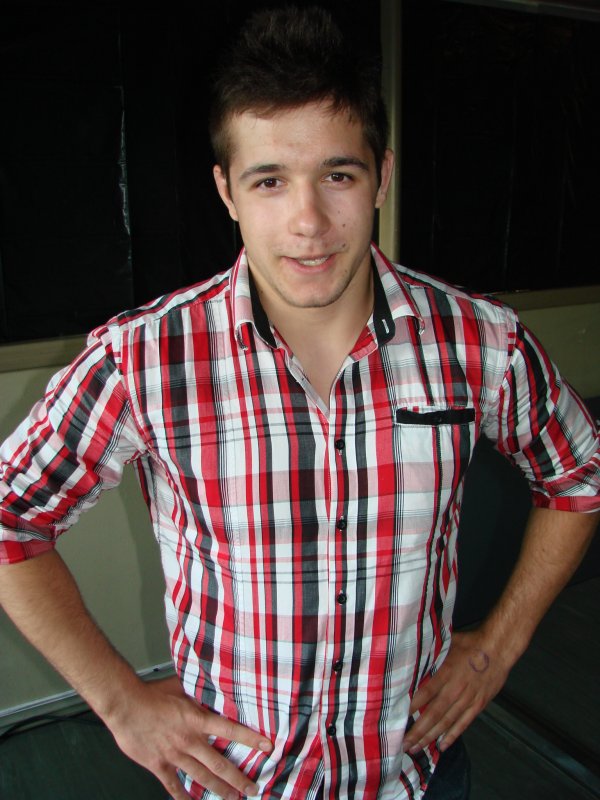 Mixxed avajaiset 4.6. Sähköasentajaksi valmistuneelle Timolle, 19, tuttuja juttuja pitäisivät olla vastavirta, vaihtovirta ja tietysti virtanen.