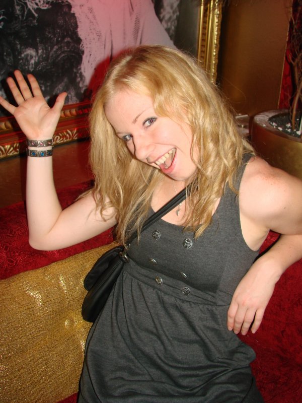 Fredan Tivolin syyskauden avajaiset 19.8. Rakennustekniikan opiskelija Sannilla, 20, ei ole rakennekynsiä.