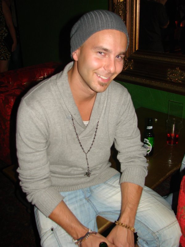 Fredan Tivolin syyskauden avajaiset 19.8. Valokuvaaja Marko, 26. ”Oikean valotuksen löytäminen ei ole aina helppoa”, Marko valotti.