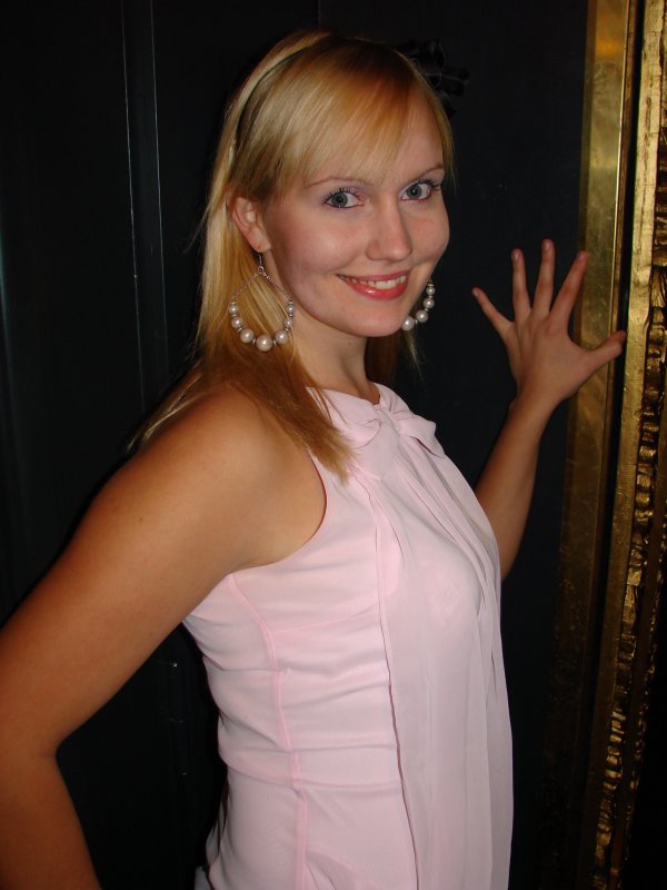 Milliklubi 14.10. Opiskelija Sofia, 24, haluaisi muuttaa muille maille. Ei se ruoho siellä ole tähän vuoden aikaan yhtään sen vihreämpää.