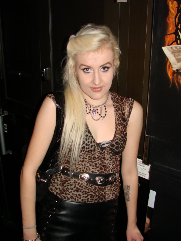 Bar Bäkkäri 14.10. Töissä käyvä Nancy, 21. Sid jäi mullan alle.