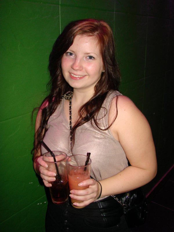 Tivoli 25.11.	 Hoitotyönopiskelija Ansa, 19, pelkäsi joutuvansa deitti-sivulle. Älä huoli, ei me koiteta ansoja viritellä.