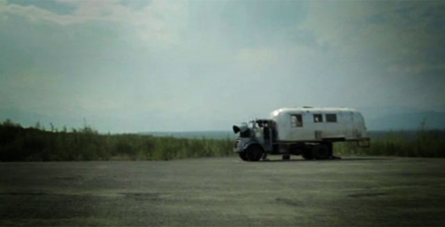 Hesellä on allaan rautainen kulkupeli.