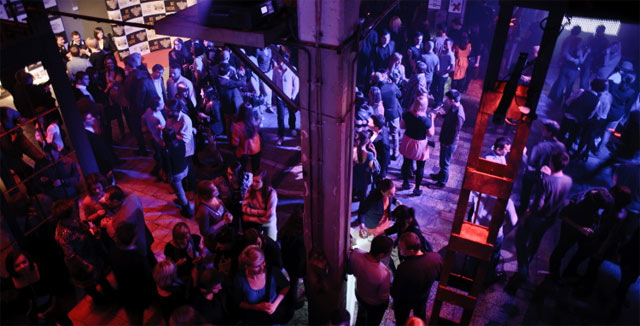 Heti kotiin sieltä, poliiseilla ei ole rahaa teidän kaitsemiseen!