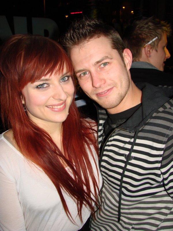 Baarikärpänen 30.3. Valokuvaaja Juhon, 24, seuralainen tanssija Heidi, ei halunnut kertoa ikäänsä. Ikälisiä ei täällä jaeta.