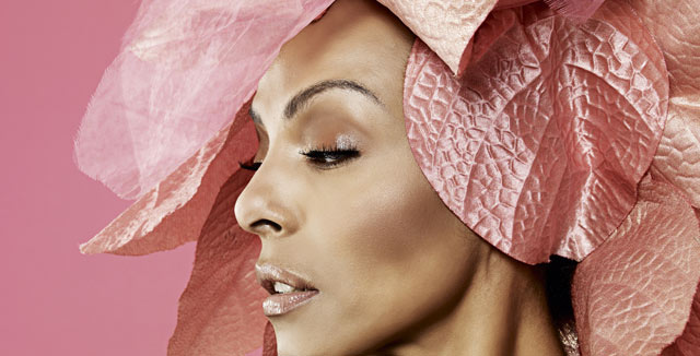 Zap Maman Marie Daulne on tunnettu rosoisen herkästä äänestään.