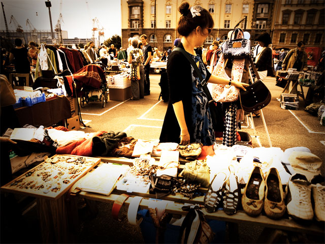 Toukokuussa kirppareita nousee ympäri Suomen suurimpia kaupunkeja. Kuva yhdeltä Suomen suosituimmalta kirpparilta Hietalahdentorilta.