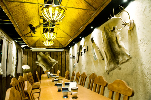 Haraldin kabinetissa on autenttinen viikinkitunnelma.