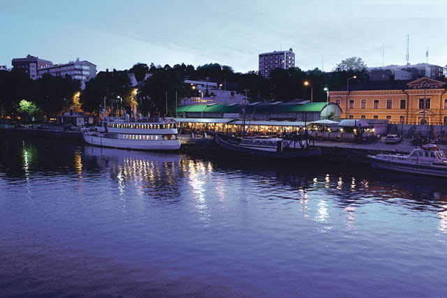 Kesä kestää juuri niin pitkään kuin Vaakahuone on auki.