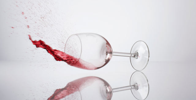 Suurin osa kansanedustajista haluaisi tiukentaa alkoholilainsäädäntöä.