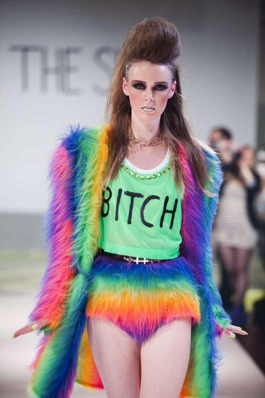 The Shit -muotinäytös