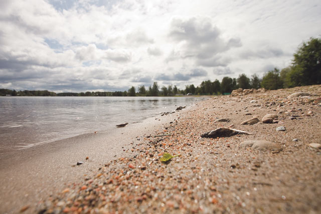 Kallavesi viilentää hikisen juhlijan.
