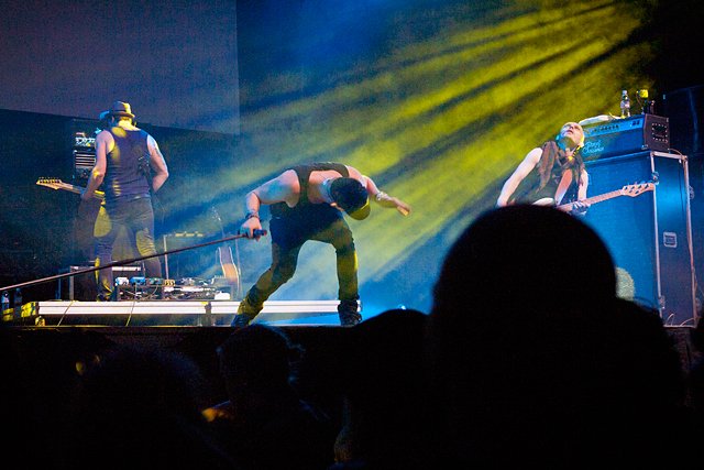 Poet of the Fall meno päällä.