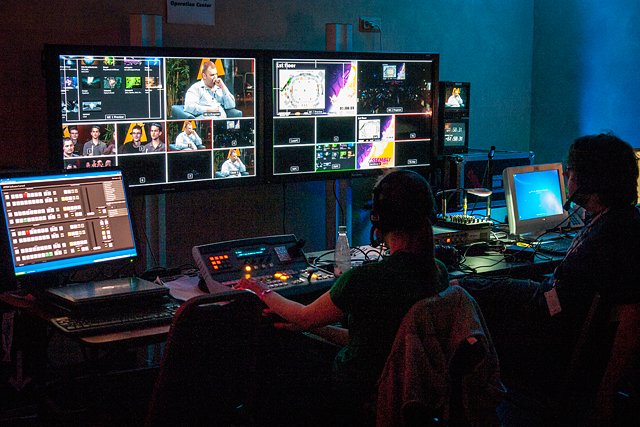 AssemblyTV:n ohjaamo viimeisen compostudion aikaan.