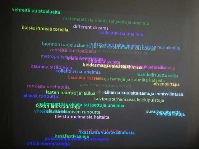 Kuva Minna Alaluusuan ja Laura Voipion multimediateoksesta Unelmien keidas.