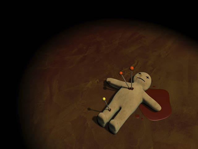 Tarina ei kerro jatkaako afrikkalainen voodoo-pappi yhä toimintaansa netissä.