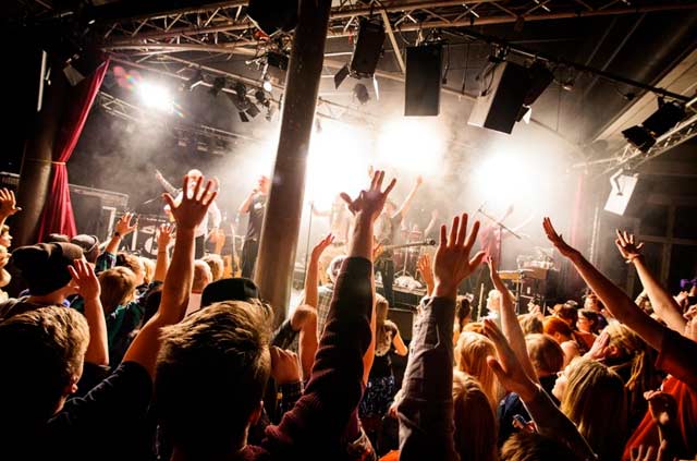 Jätkäjätkät nostivat tunnelman kattoon Klubilla tammikuussa. Kuva: Kyösti Karila.