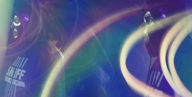 Snuff Crew´lla on leppoisat esiintymisasut.